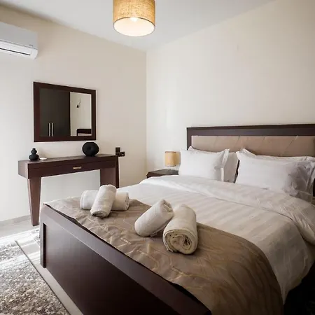 Meteora Skyline By Meteora Residencies * كالامباكا